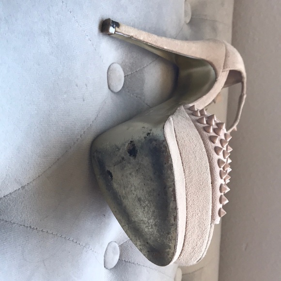 sz 7, leather platform 👠 heels. - Picture 6 of 8